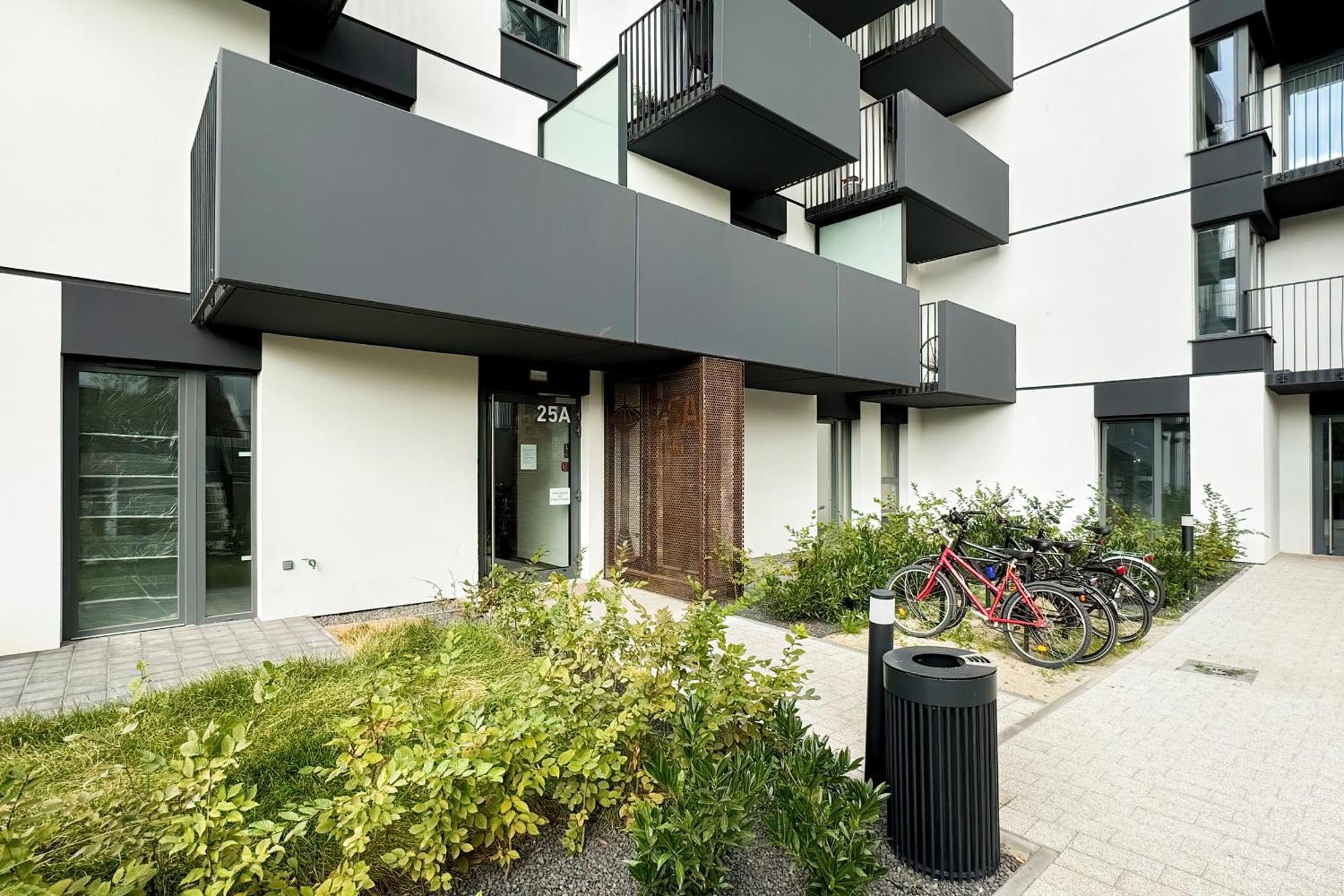 Cozy With Parking In By Renters