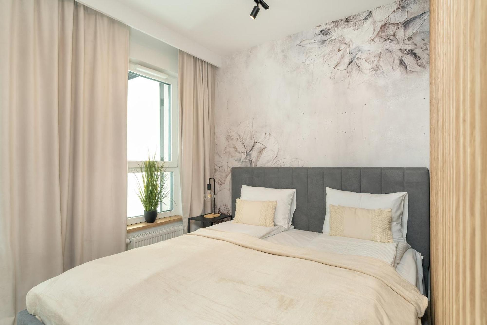 Cozy With Parking In By Renters *