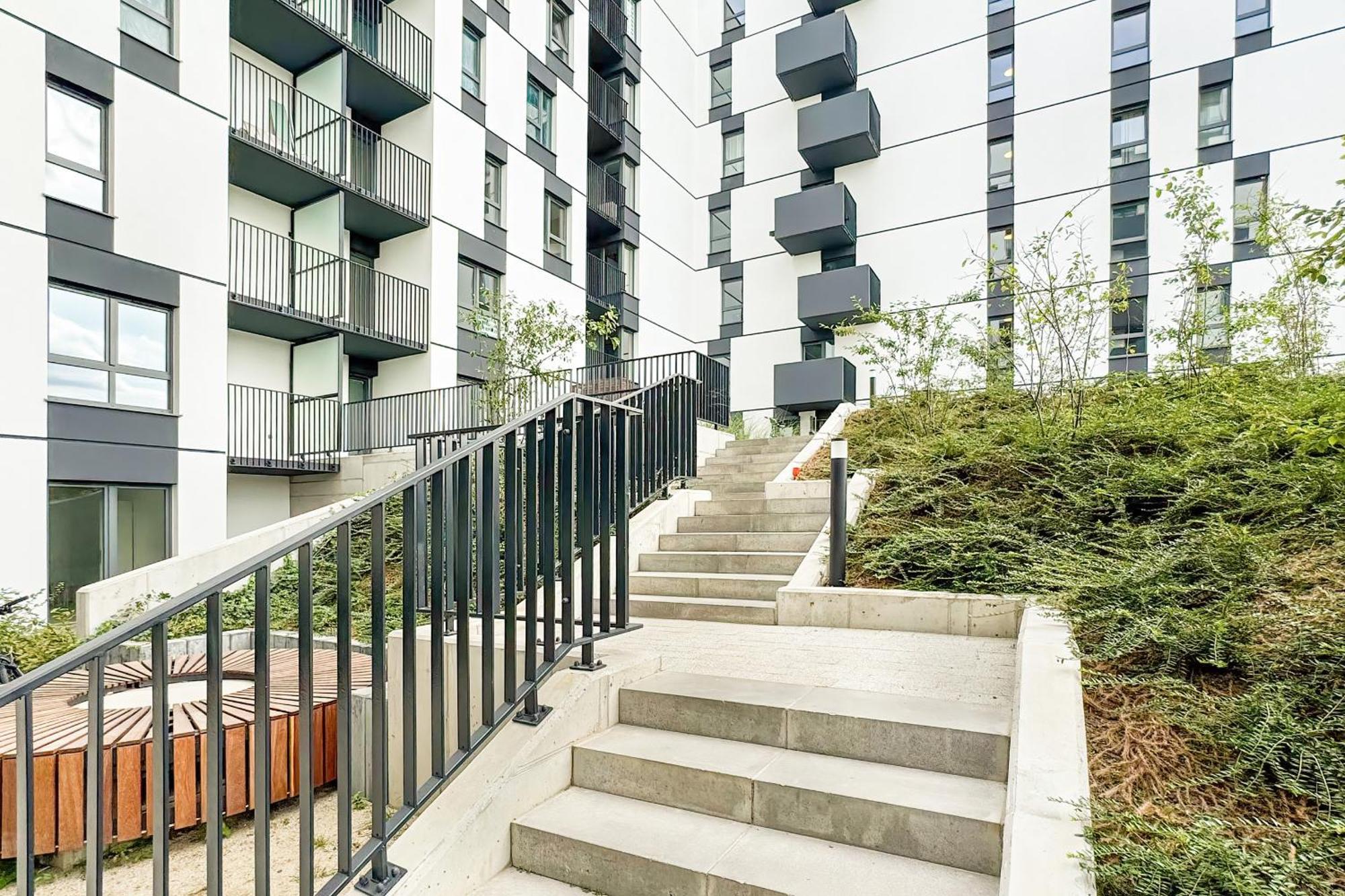 Cozy With Parking In By Renters Apartamento